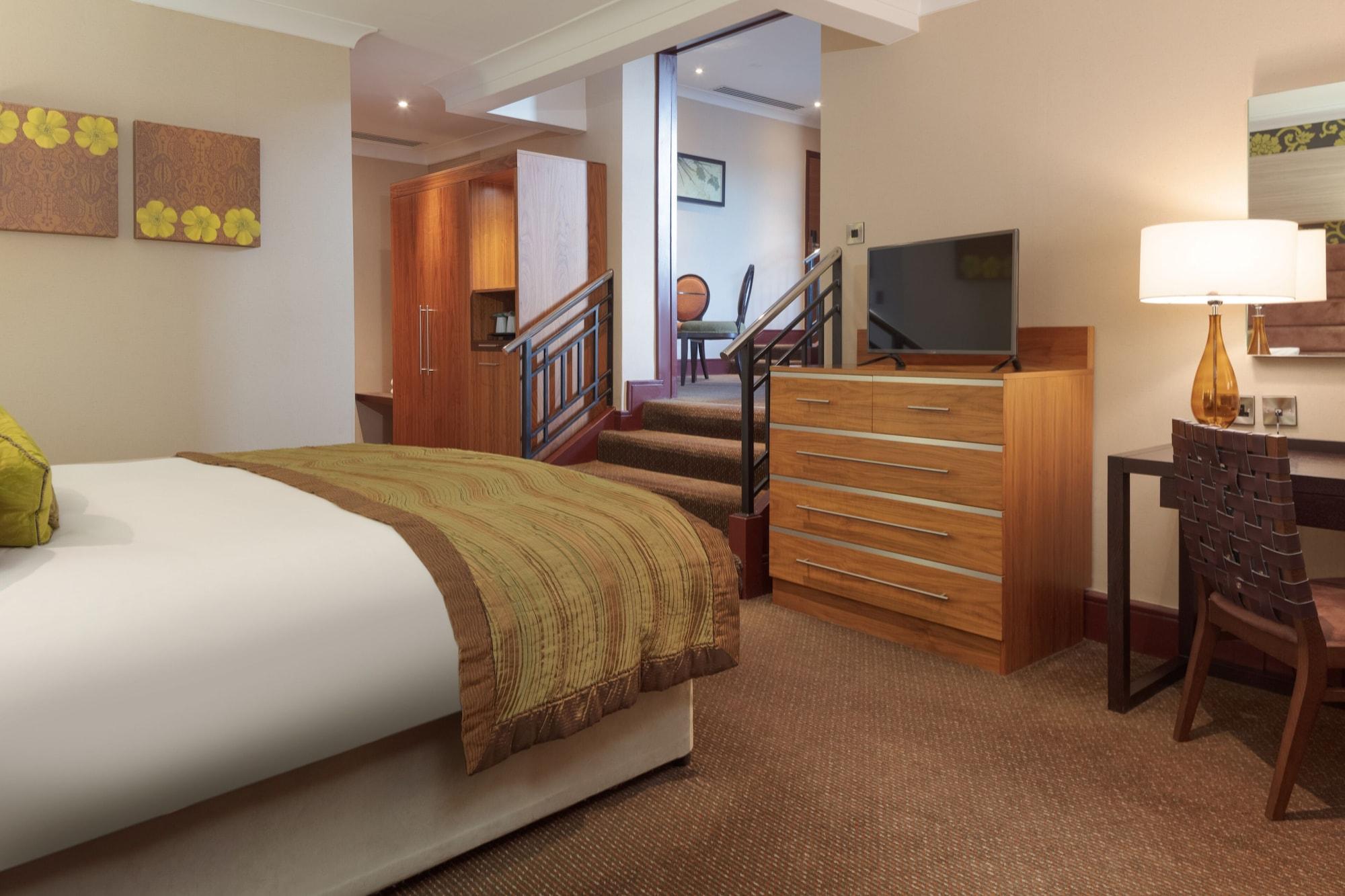 Delta Hotels By Marriott Cheltenham Chase Brockworth Exterior foto