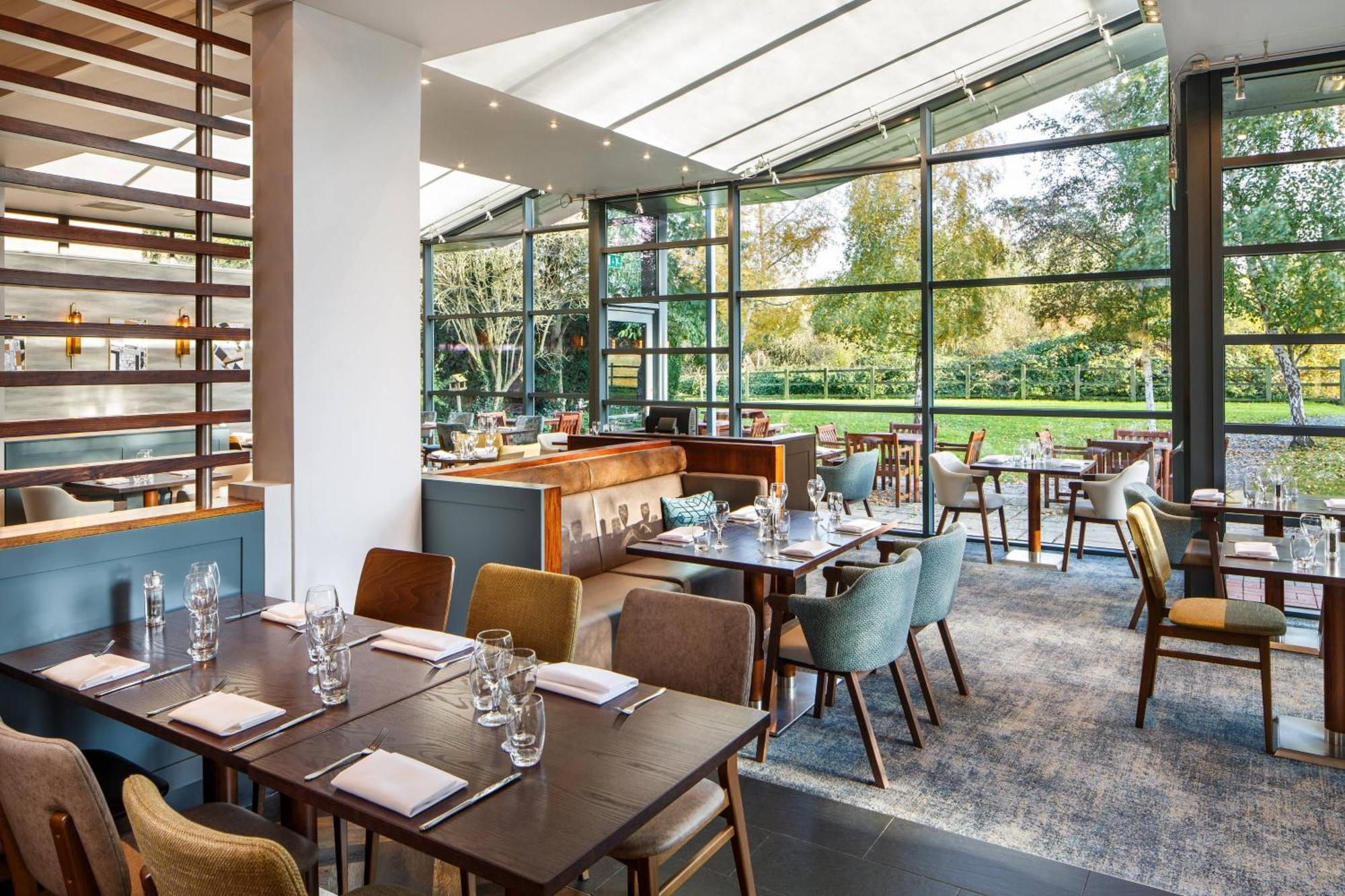 Delta Hotels By Marriott Cheltenham Chase Brockworth Exterior foto